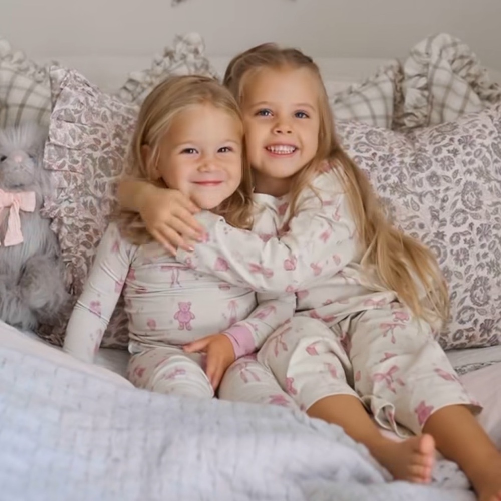 Atlas Grey A Girl’s Dream Comfy Cotton Long Sleeve Wide Leg Pajama Set NWT